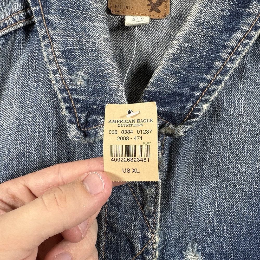⁠American Eagle Distressed Denim Vest Womens XL NWT Blue Jean Sleeveless Jacket⁠ - Picture 2 of 6